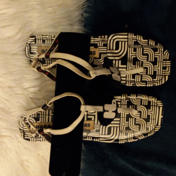 HARAJUKO LOVERS SANDALS SIZE 81/2